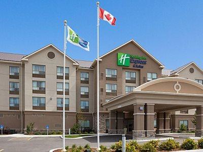 Holiday Inn Express & Suites New Liskeard מראה חיצוני תמונה