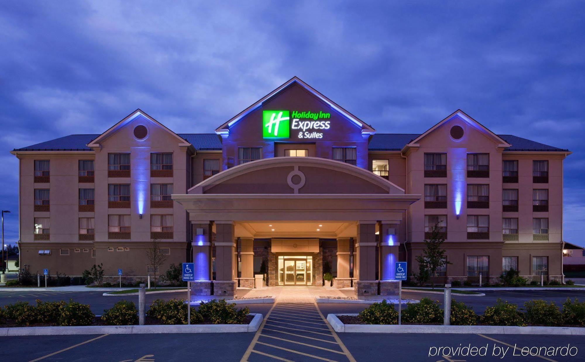 Holiday Inn Express & Suites New Liskeard מראה חיצוני תמונה
