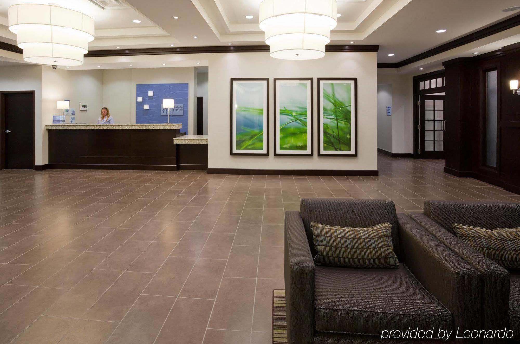 Holiday Inn Express & Suites New Liskeard מראה פנימי תמונה