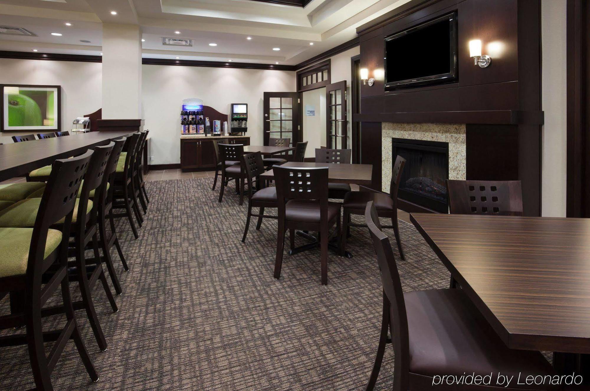 Holiday Inn Express & Suites New Liskeard מסעדה תמונה