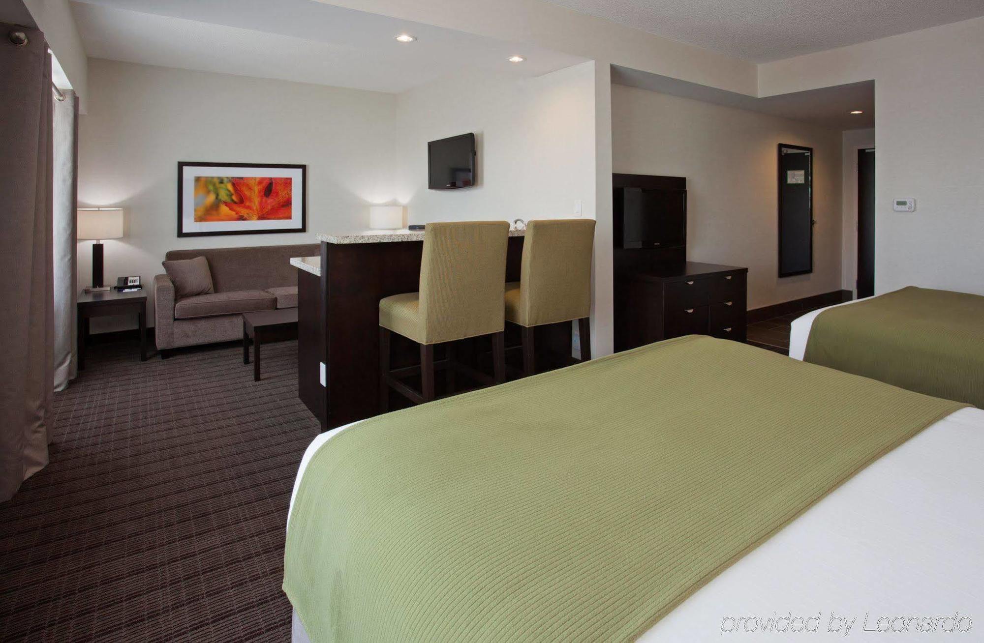 Holiday Inn Express & Suites New Liskeard חדר תמונה