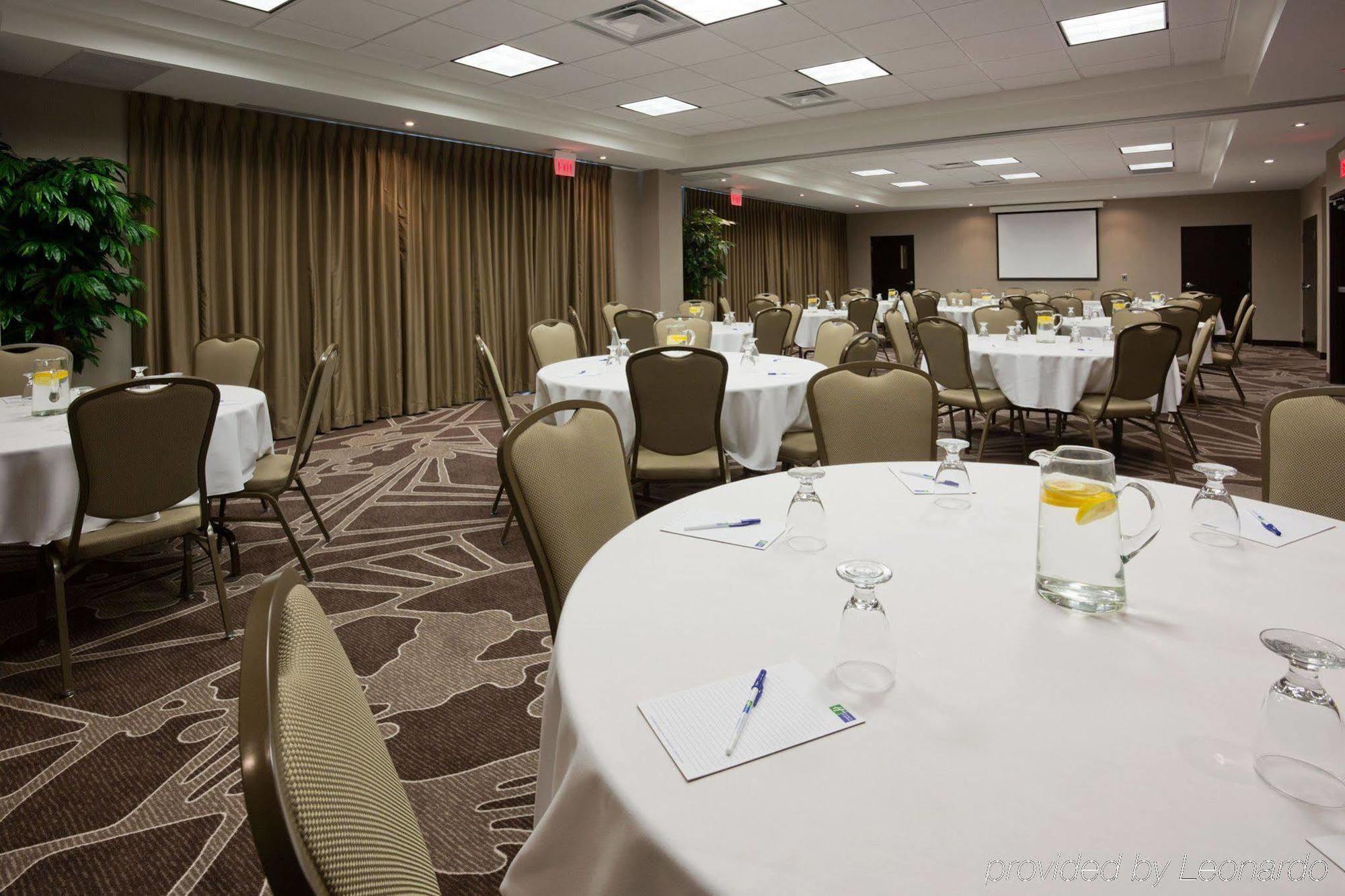 Holiday Inn Express & Suites New Liskeard מראה חיצוני תמונה